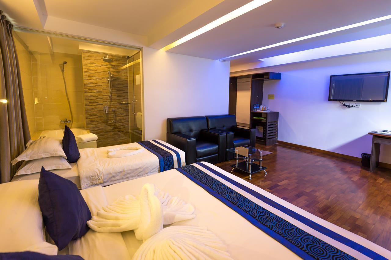 Sky View Hotel Yangon Exteriör bild