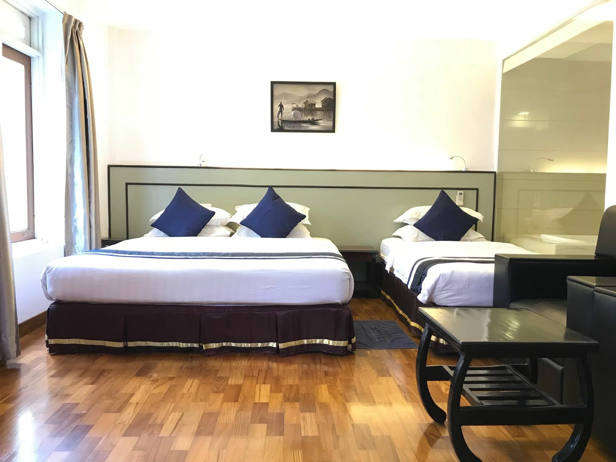 Sky View Hotel Yangon Exteriör bild